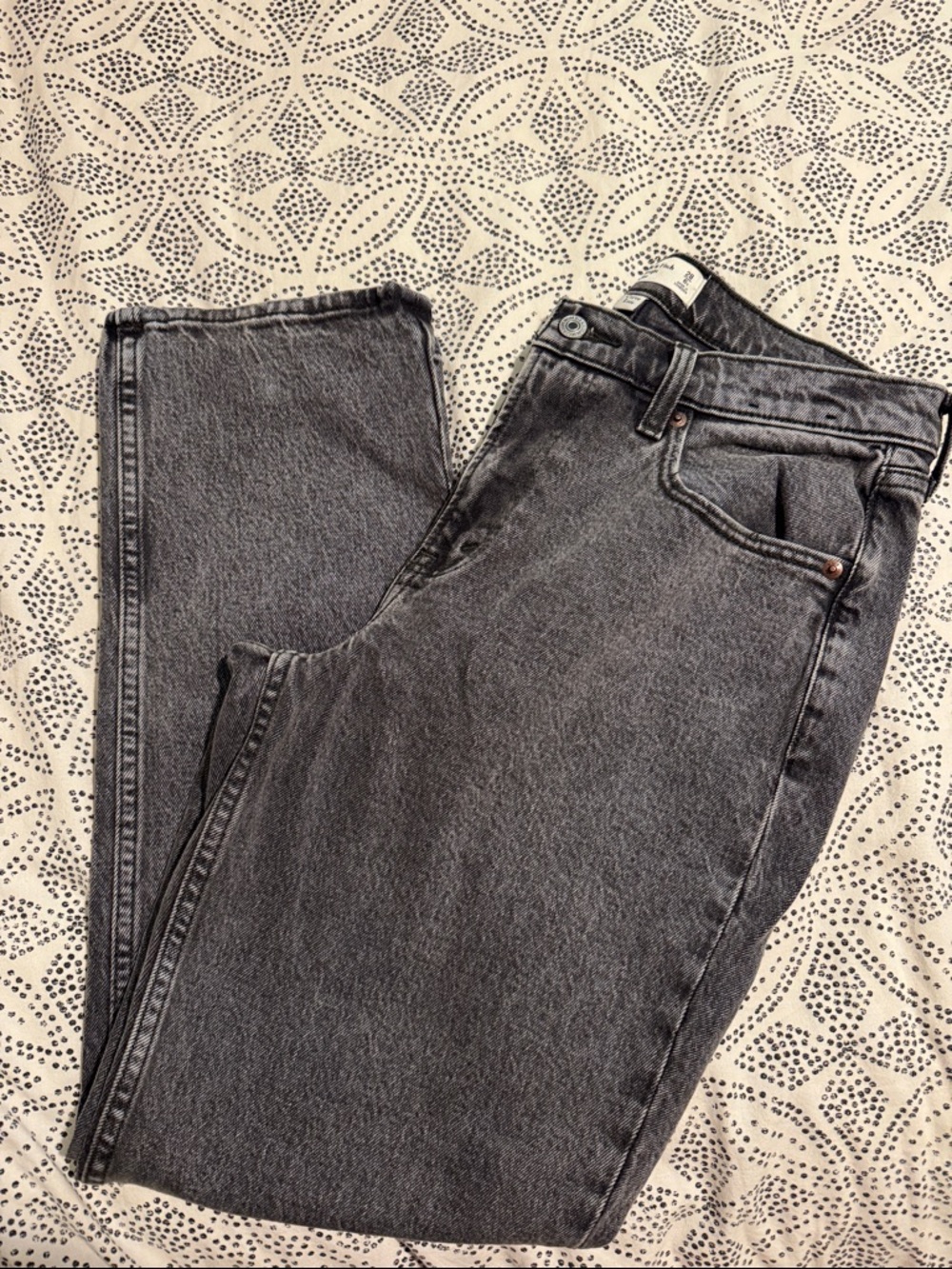 Abercrombie & Fitch The 90s Strait Mid-Rise Jeans
